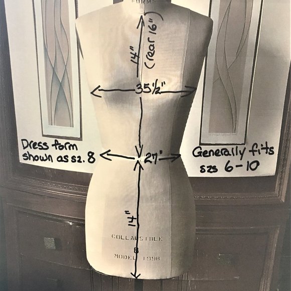 STUNNING SILK SHEATH DRESS - Picture 3 of 4